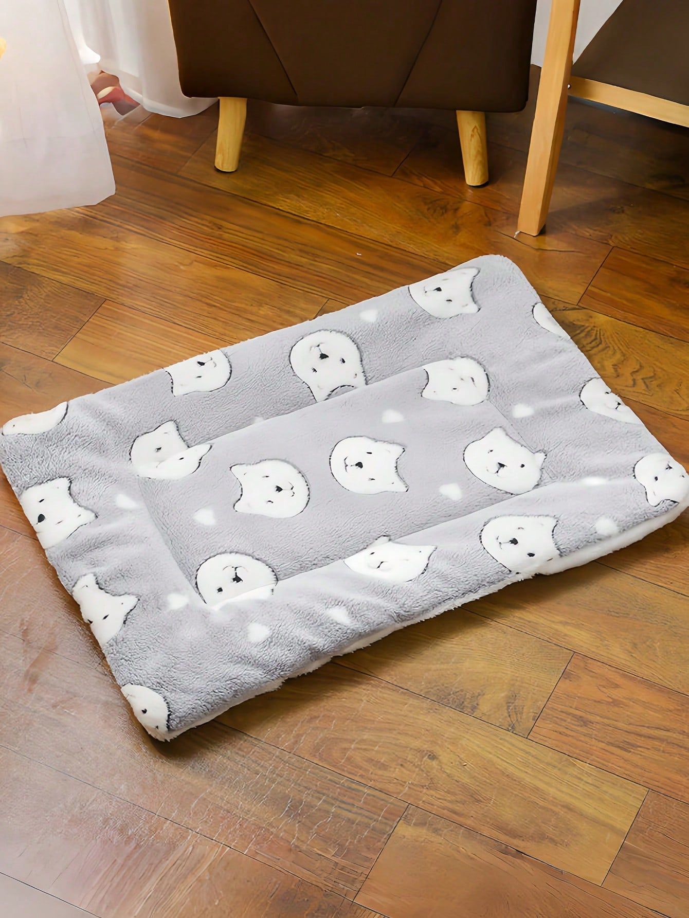 Luxury Plush Pet Blanket, Thick Warm Breathable Soft Comfortable Pet Cat Dog Bed Mat,Machine Washable, Indoor Blanket Suitable For All Sizes Of Pets In Winter