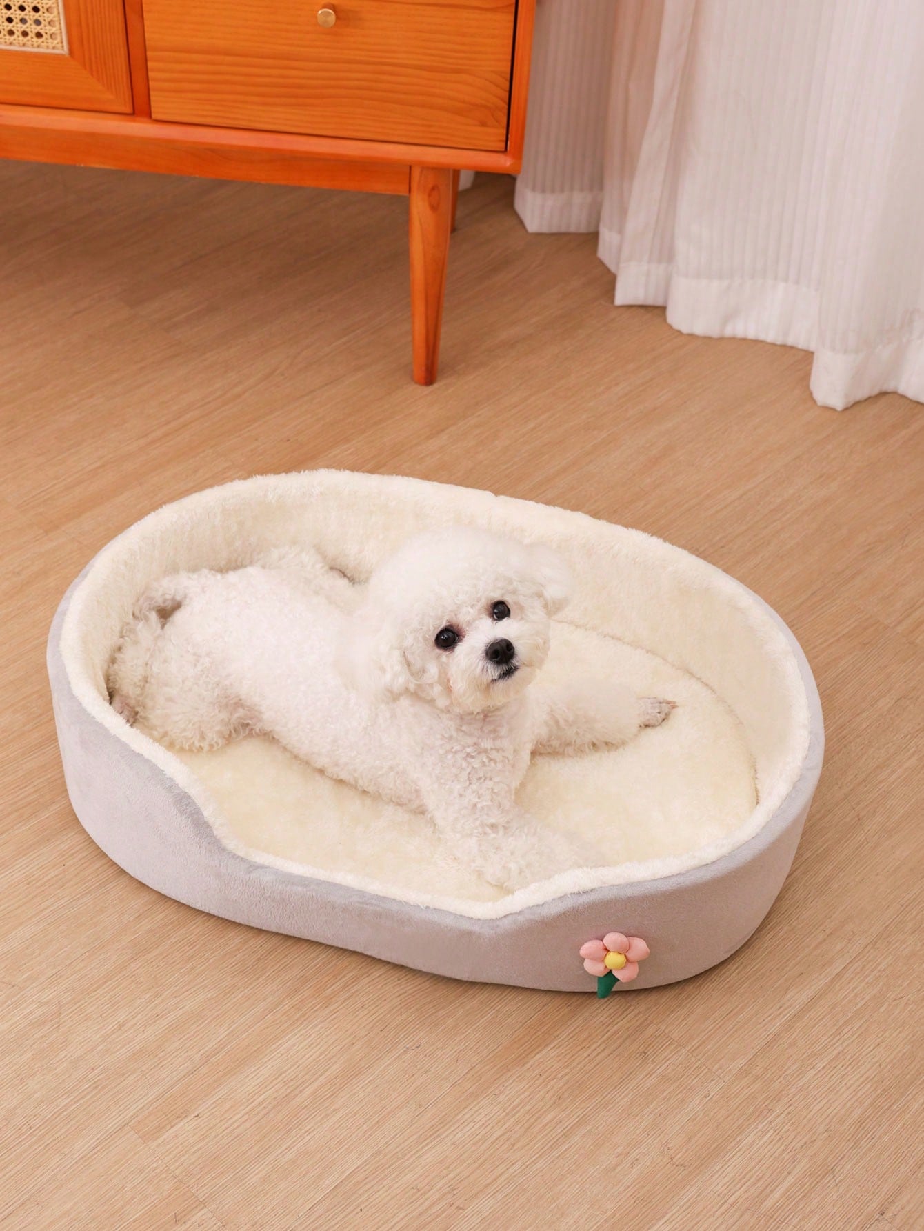 1pc Thick Soft Oval Pet Bed With Flower Decor, Comfortable Non-Slip Waterproof Oval Pet Bed Suitable For Medium/Small Cats & Dogs