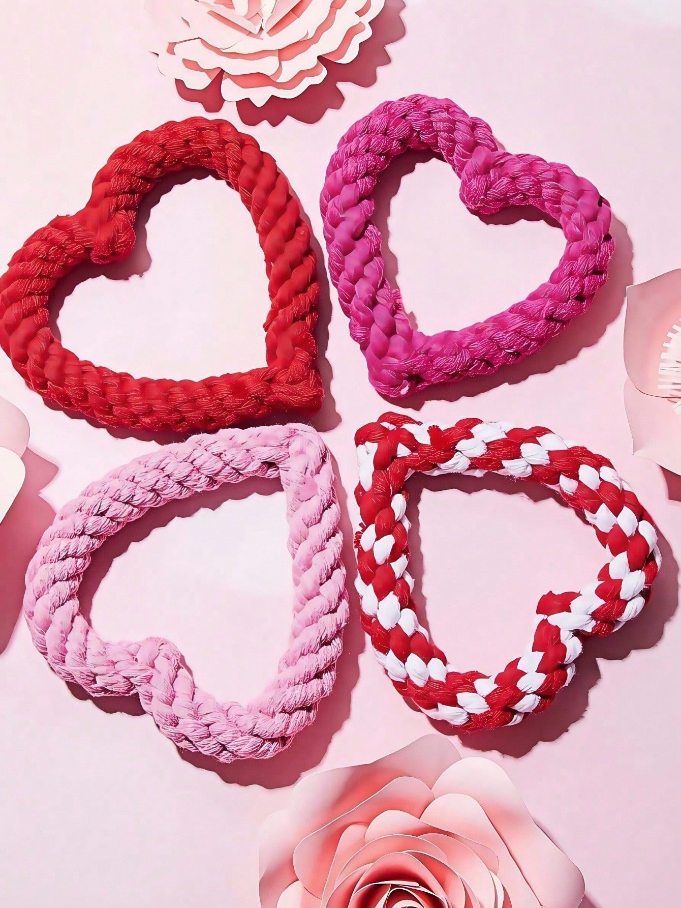 1pc Random Color Heart-Shaped Pet Chew Toy, New Pet Arrival Gift For Kitten Puppy